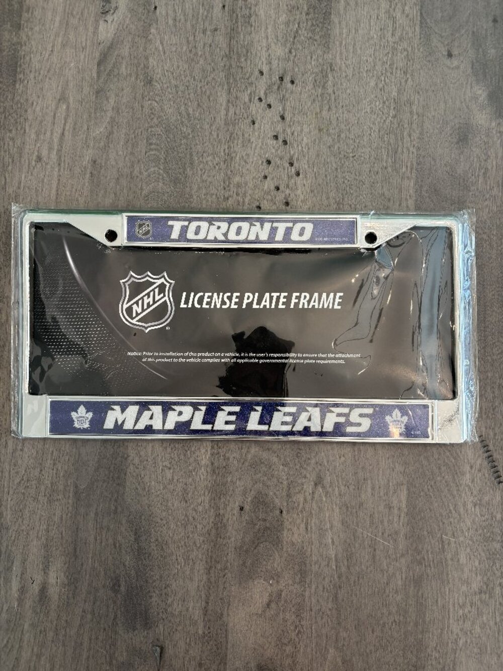 Toronto Maple Leafs NHL License Plate Frame NEW